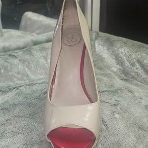 REd whtie and cream  Size 8 Jessica Simpson